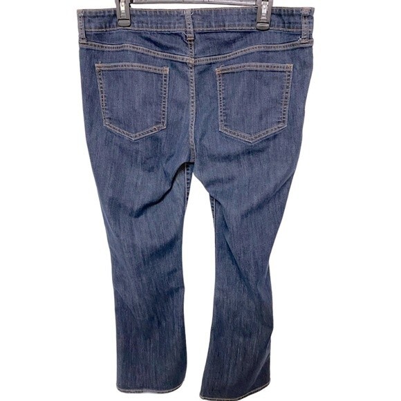 Old Navy The Diva Women’s Straight Leg Jeans - Picture 2 of 6